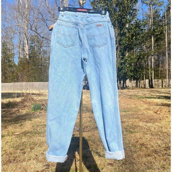 Vintage 90s Bonjour Light Wash Tapered Mom Jeans - Picture 5 of 8